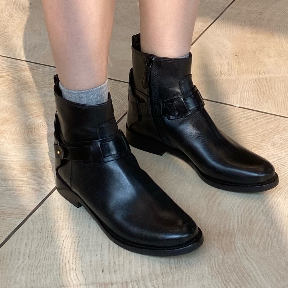 Tory burch colton flat bootie